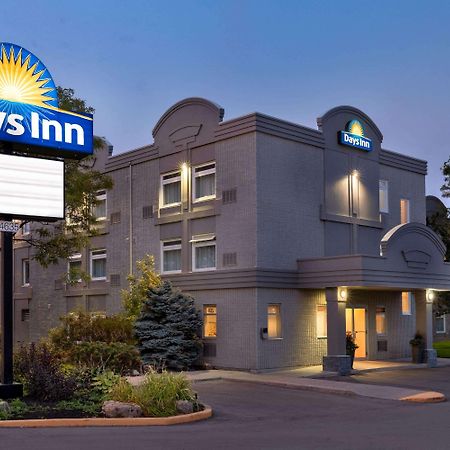 Days Inn By Wyndham Toronto West Mississauga Exteriér fotografie