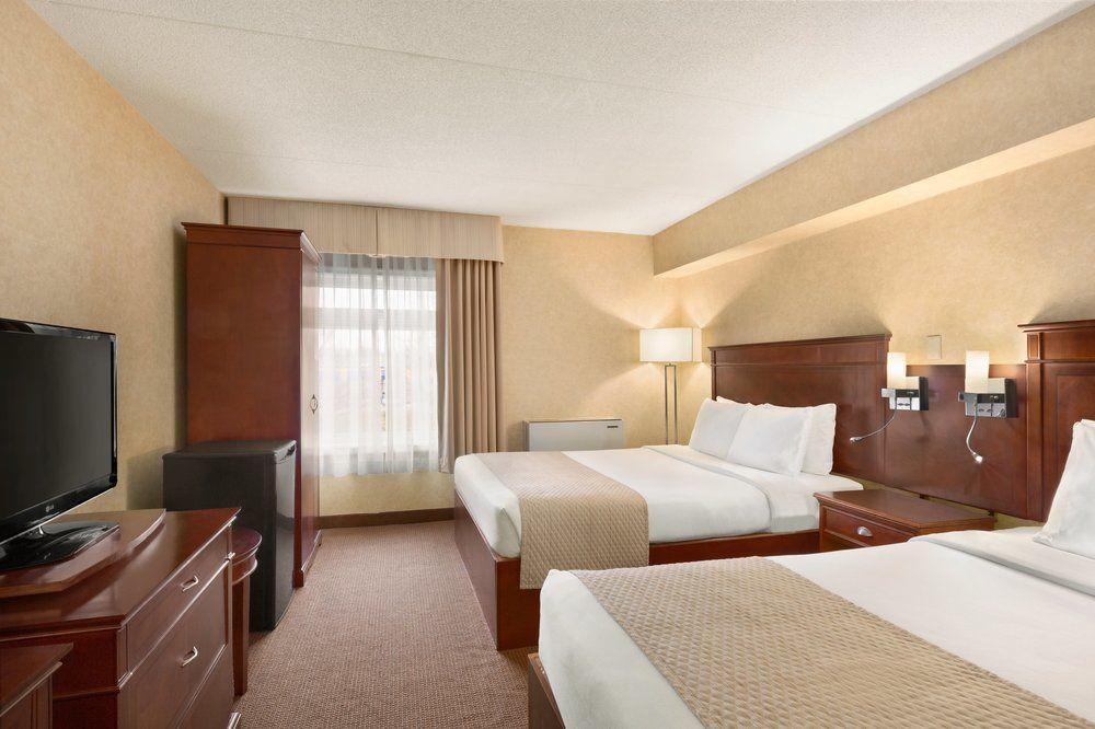 Days Inn By Wyndham Toronto West Mississauga Exteriér fotografie