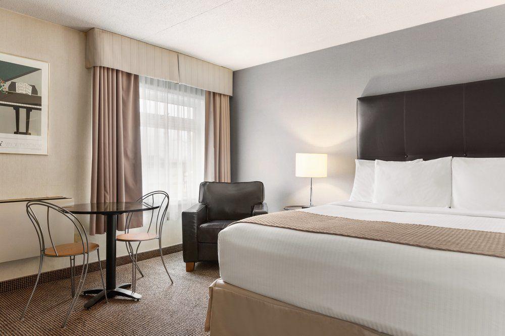 Days Inn By Wyndham Toronto West Mississauga Exteriér fotografie